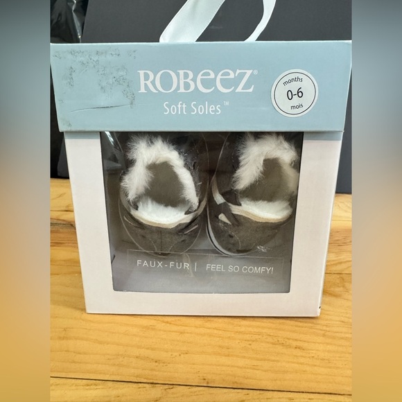 NIB Robeez Baby Fox Leather Embroidered Plush Faux Fur Fall Winter Slip on Shoes - Picture 2 of 7